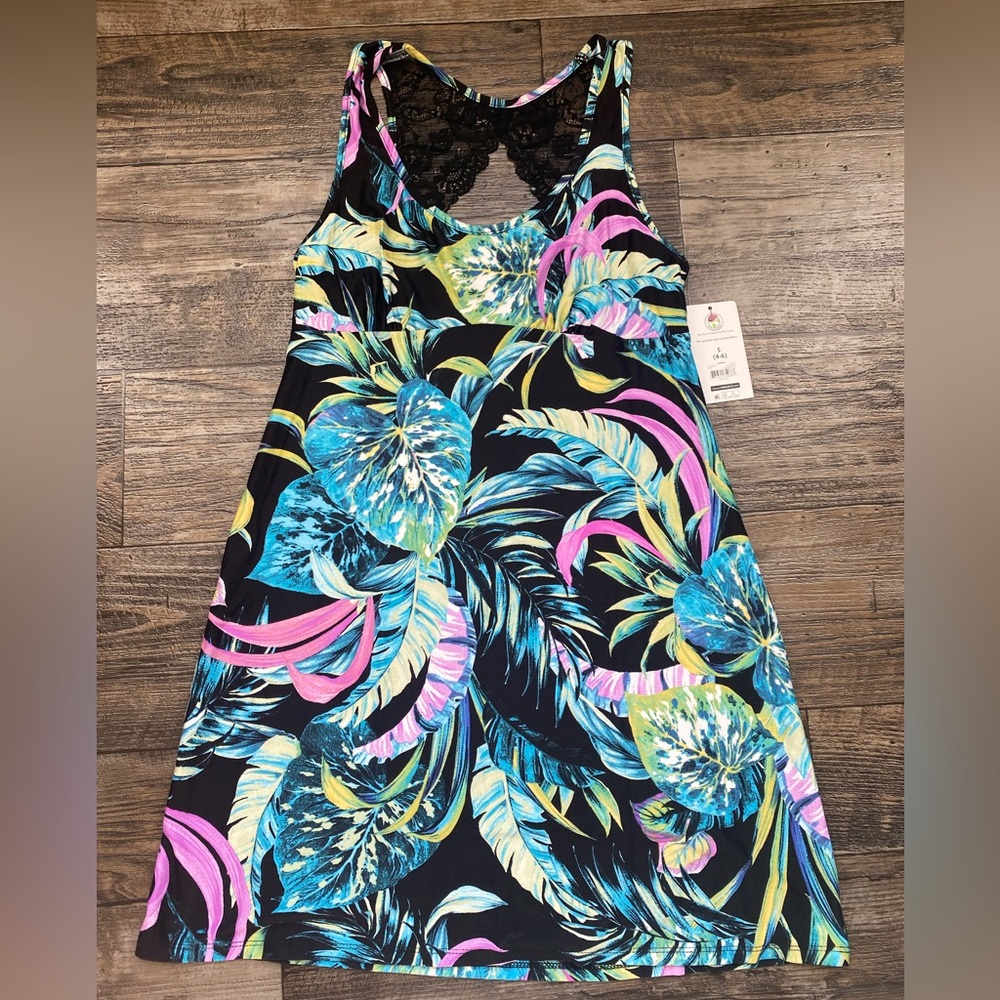 Brand New Gorgeous Tropical Print Super Soft Chemise
